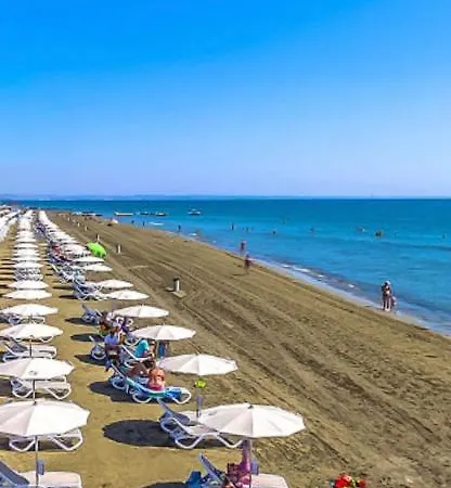 Luxury Beachfront * Larnaca